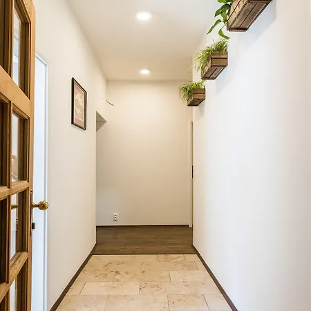 Apart-hostel Zero 公寓式酒店