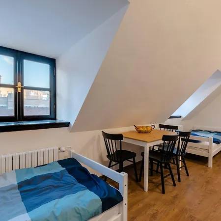 Apart-hostel Zero מלון דירות
