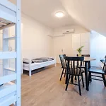 Apart-hostel Zero Lägenhetshotell 2*